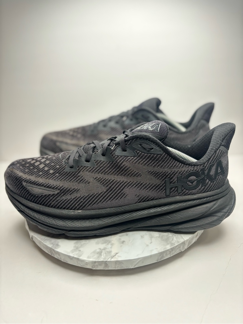 Size 13 2E- Hoka One One Clifton 9 Triple Black Mens Wide Knit Low Top Lace Up